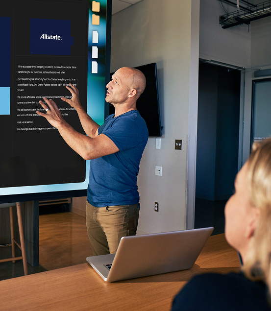 an presenting. 